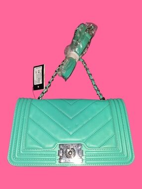 Badgley Mischka Quilted Mint Green Chain Shoulder Bag NWT Silver Hardware Chic